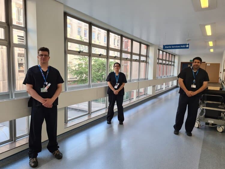 Famed Leicester-based fashion entrepreneur and philanthropist George Davies has stepped up to support staff at Leicester’s Hospitals by donating 2,000 sets of medical scrubs to help protect front line clinical staff during the COVID-19 pandemic.